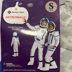 Member's Mark Astronaut Costume for Kids. NWT!